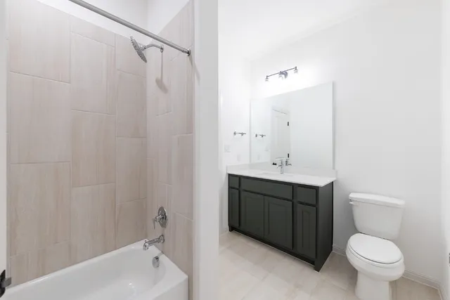 $1,039,900 | 300 Yaklin Drive, Liberty Hill, TX 78642