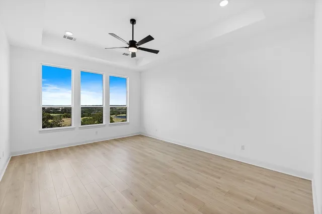 $1,039,900 | 300 Yaklin Drive, Liberty Hill, TX 78642