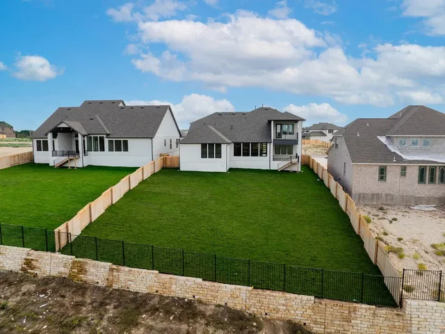 $1,039,900 | 300 Yaklin Drive, Liberty Hill, TX 78642