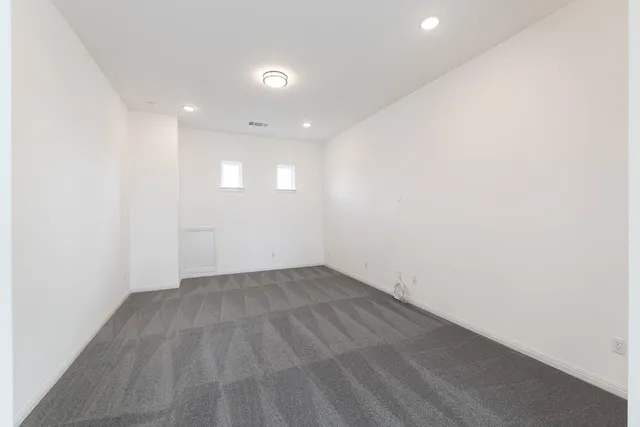 $1,039,900 | 300 Yaklin Drive, Liberty Hill, TX 78642