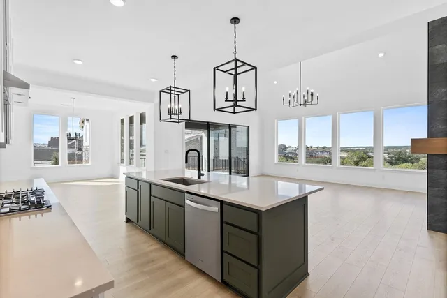 $1,039,900 | 300 Yaklin Drive, Liberty Hill, TX 78642