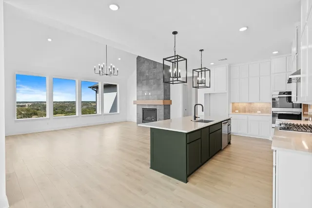 $1,039,900 | 300 Yaklin Drive, Liberty Hill, TX 78642