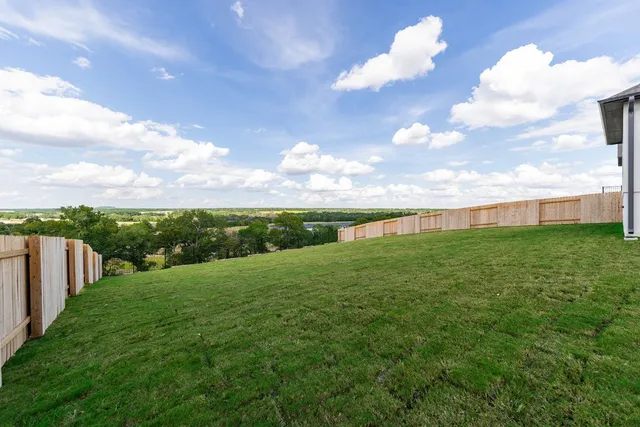 $1,039,900 | 300 Yaklin Drive, Liberty Hill, TX 78642