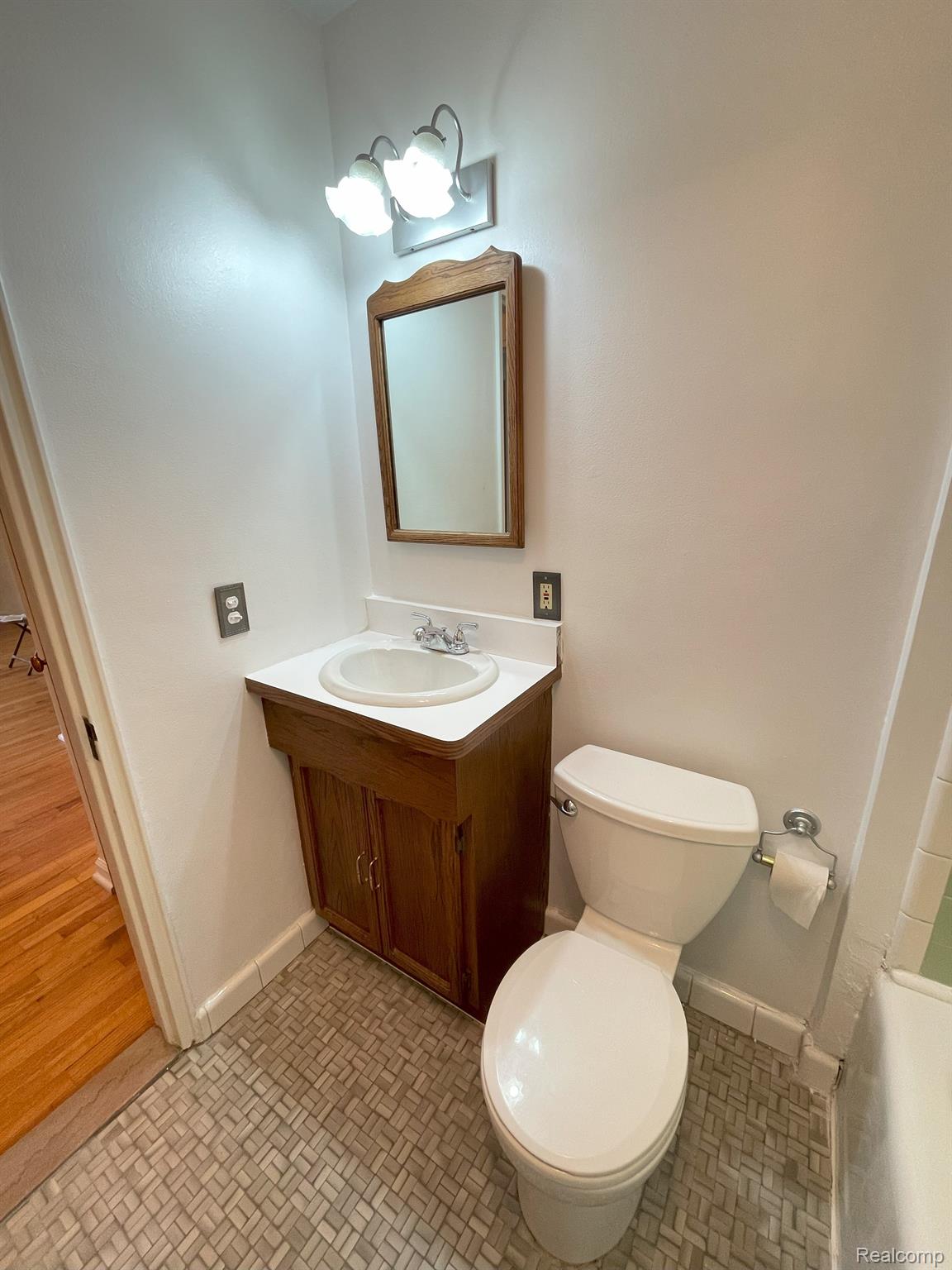 1441 South Telegraph Road, Unit 9 Dearborn, MI 48124 - Photo 26 of 43 Gallery Image 26