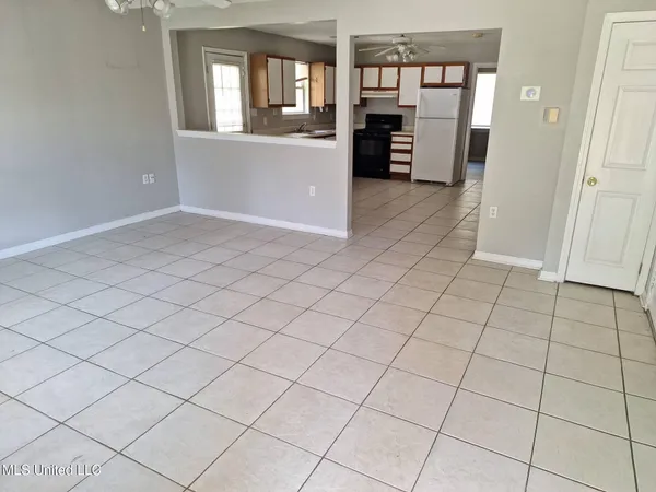 $1,050 | 8104 Exchange Street, Gautier, MS 39553