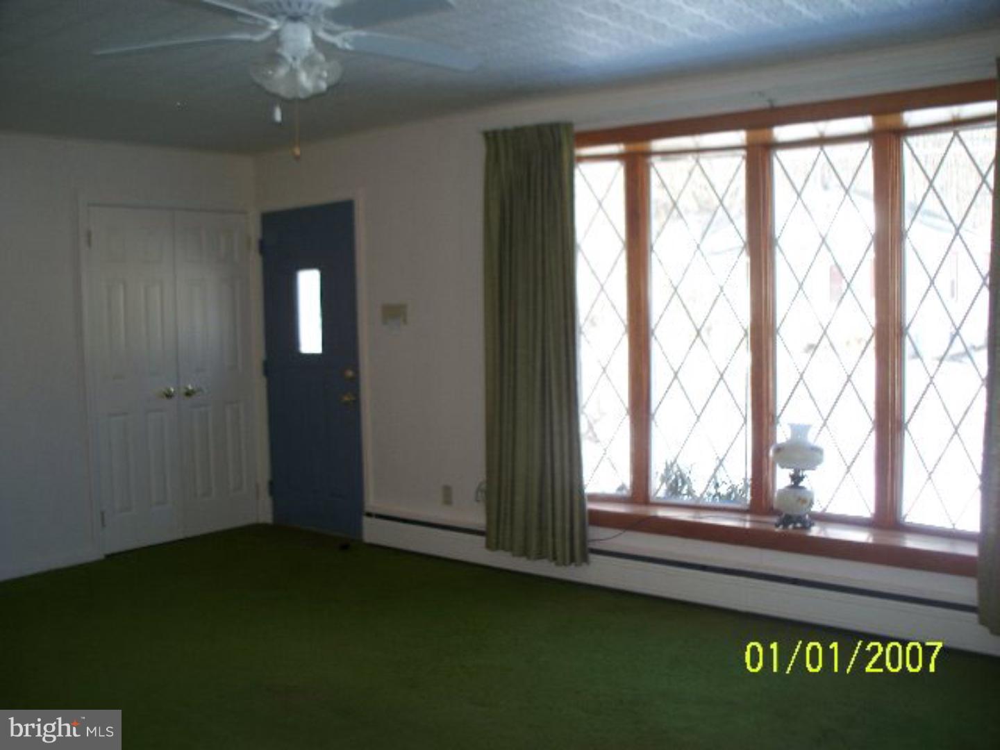 256 Germanville Road Ashland, PA 17921 - Photo 2 of 25 Living Room