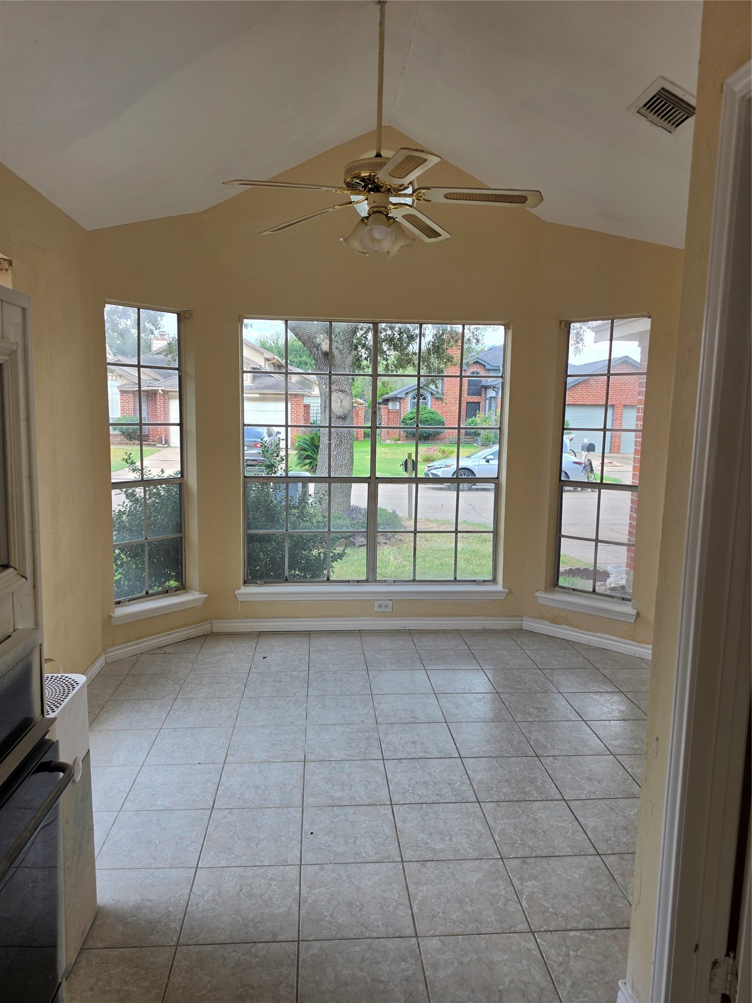 10122 Reedwood Lane Houston, TX 77036 - Photo 18 of 21 Gallery Image 18