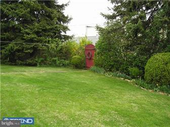 1215 Ridge Avenue Whitehall, PA 18052 - Photo 5 of 6 Gallery Image 5