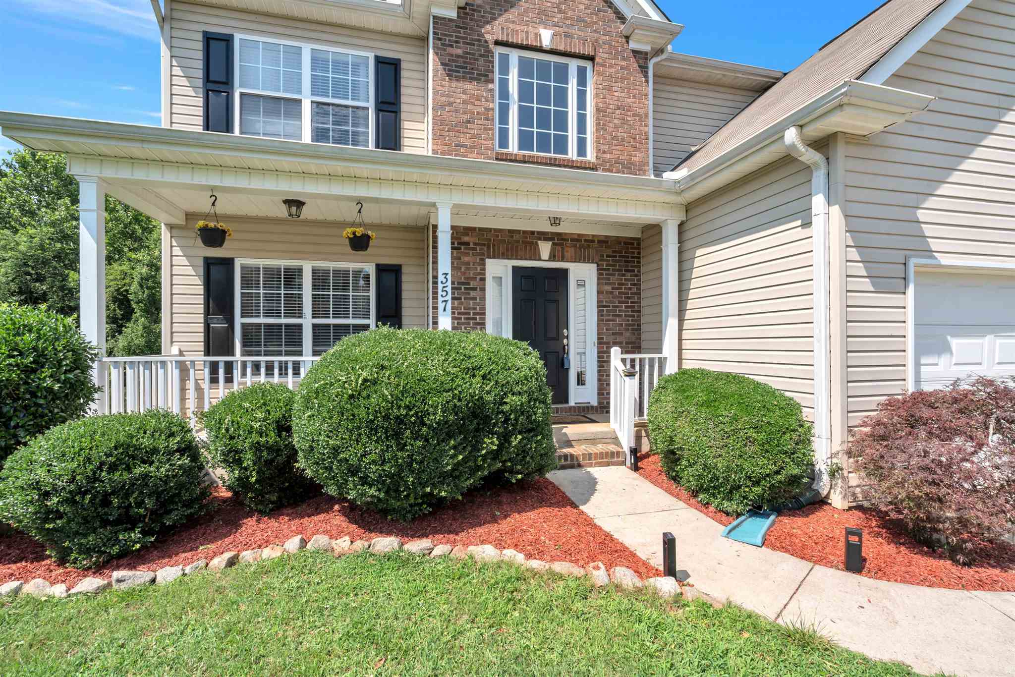 357 Slate Drive Boiling Springs, SC 29316 - Photo 2 of 33 Gallery Image 2