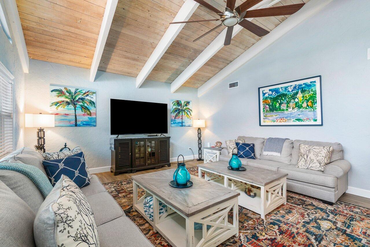 130 Riviera Drive Riviera Beach, FL 33404 - Photo 17 of 68 Family Room