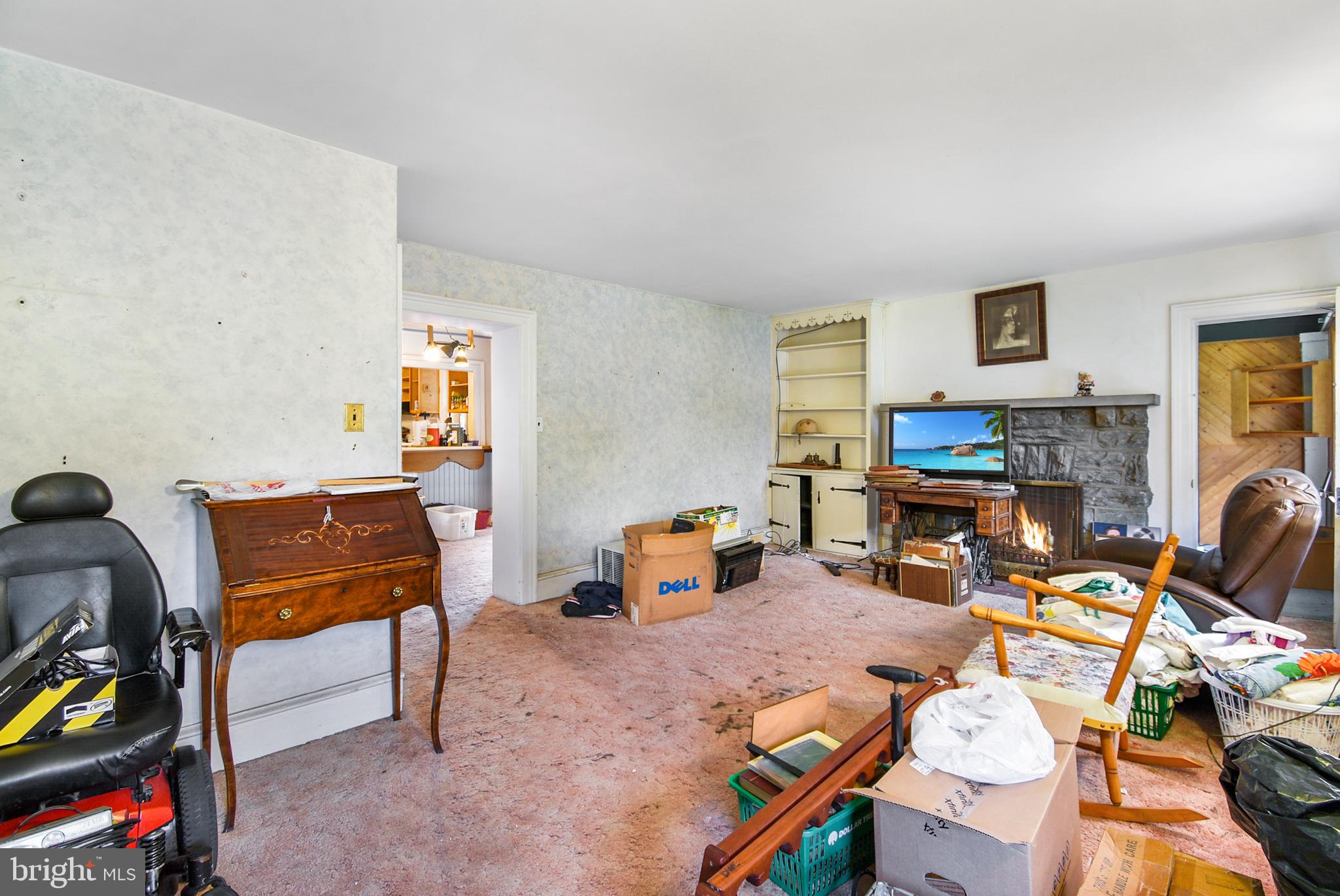 116 Sutton Road Ardmore, PA 19003 - Photo 2 of 23 Living room