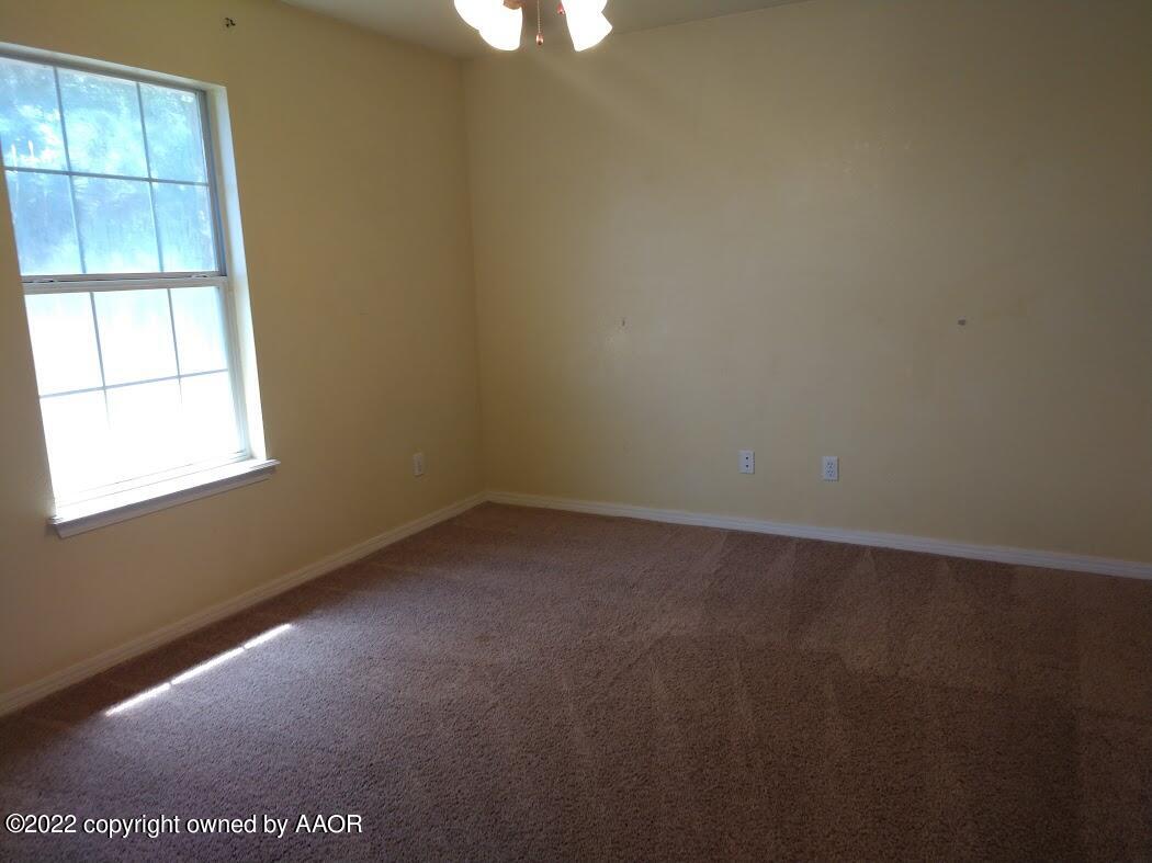 8115 Indian Trail Amarillo, TX 79110 - Photo 10 of 24 8115 i