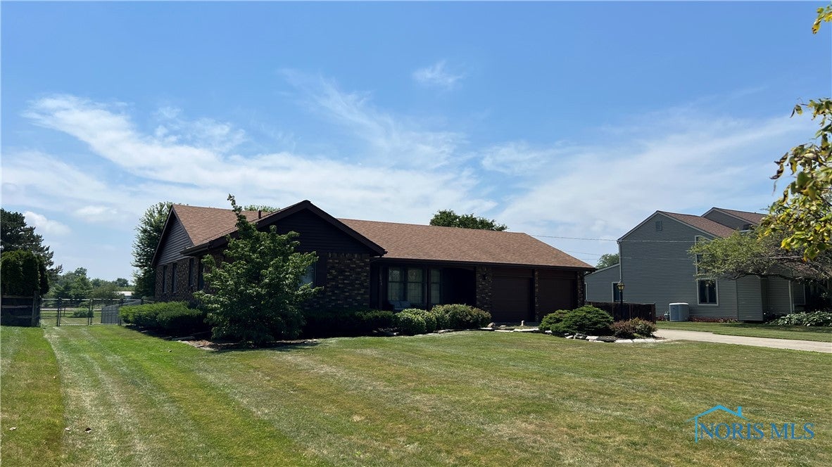 5048 Pickle Road Oregon, OH 43616 - Photo 2 of 5 Gallery Image 2