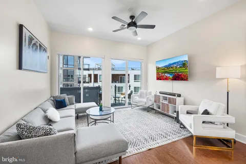 $800,000 | 1102 North 2nd Street, Unit C, Philadelphia, PA 19123