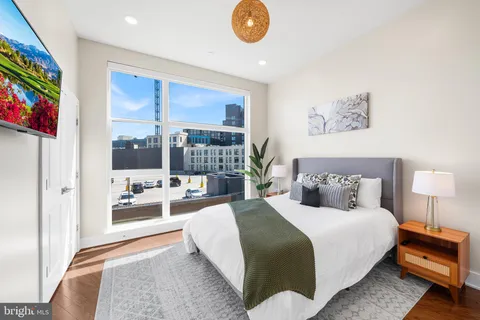 $800,000 | 1102 North 2nd Street, Unit C, Philadelphia, PA 19123