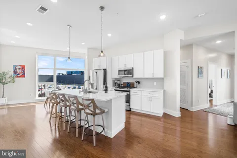 $800,000 | 1102 North 2nd Street, Unit C, Philadelphia, PA 19123