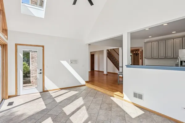 $774,900 | 641 Mason Lane, Lake In The Hills, IL 60156