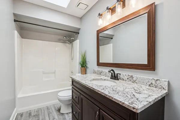 $774,900 | 641 Mason Lane, Lake In The Hills, IL 60156