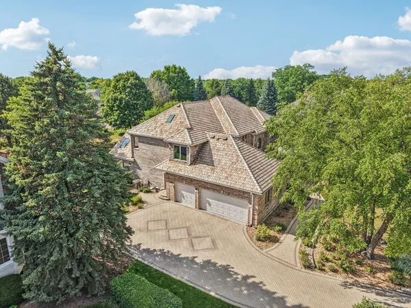 $774,900 | 641 Mason Lane, Lake In The Hills, IL 60156