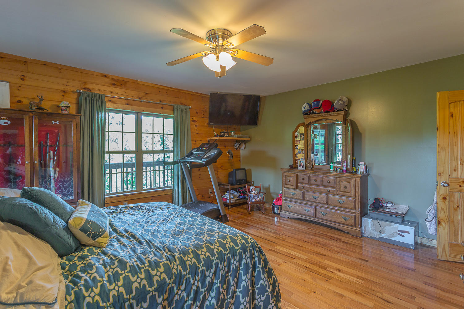 6161 Silver Hill Road Summerville, GA 30747 - Photo 18 of 34 Master Bedroom