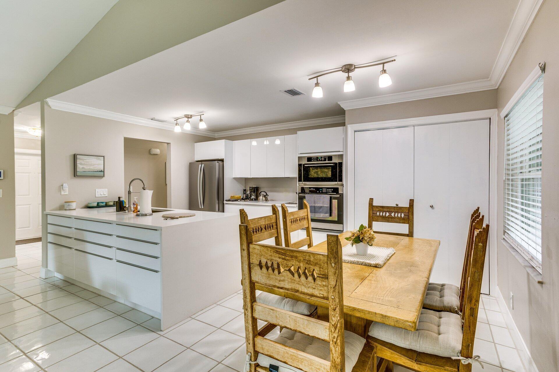 1740 Shower Tree Way Wellington, FL 33414 - Photo 6 of 22 ST Dining