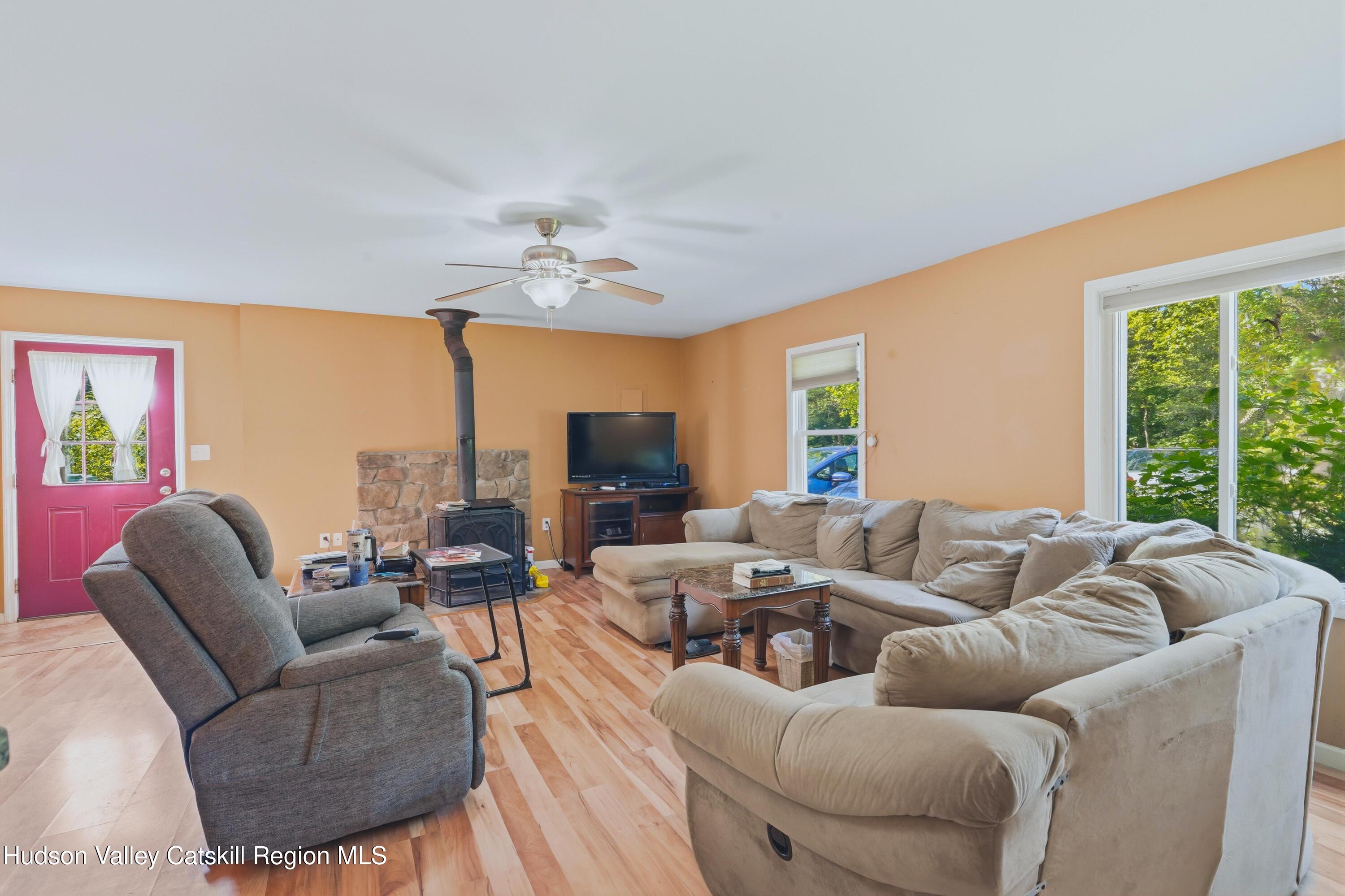 1207 Sawkill Road Kingston, NY 12401 - Photo 6 of 19 DSC08063