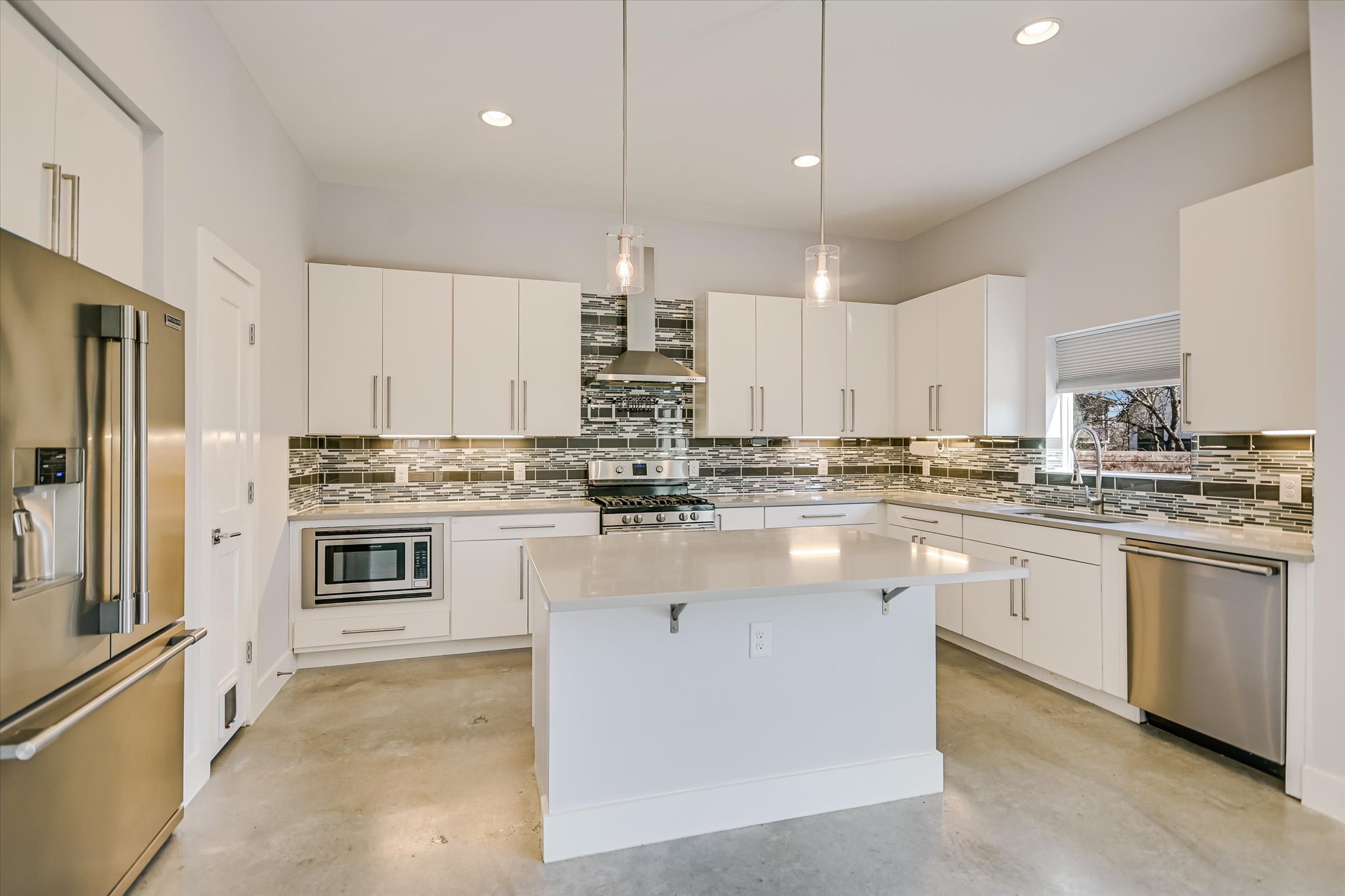 1131 Mason Avenue, Unit A Austin, TX 78721 - Photo 7 of 20