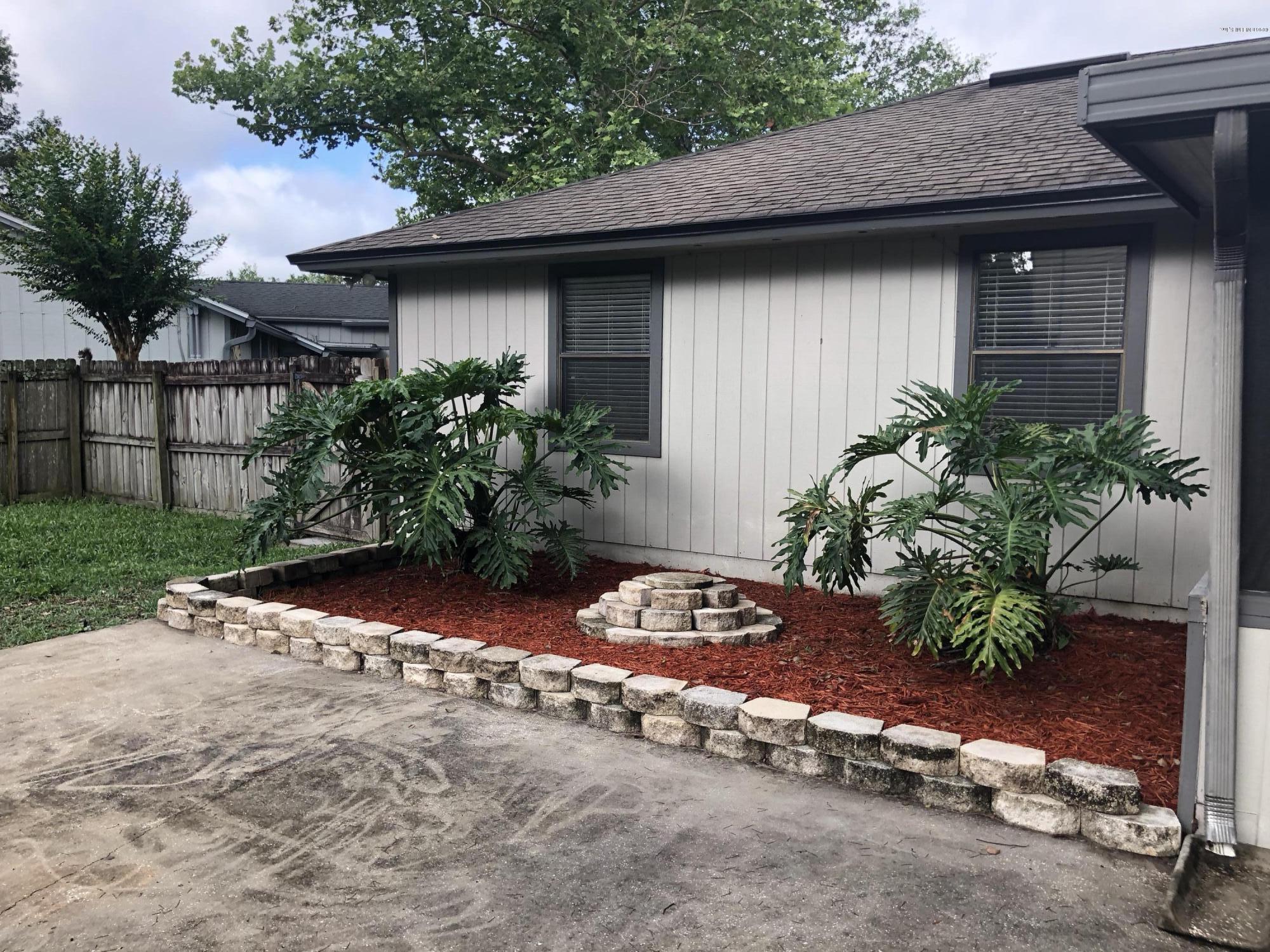 8143 Crosswind Road Jacksonville, FL 32244 - Photo 16 of 20 afd92gMPS%2QDnxDjl067Q