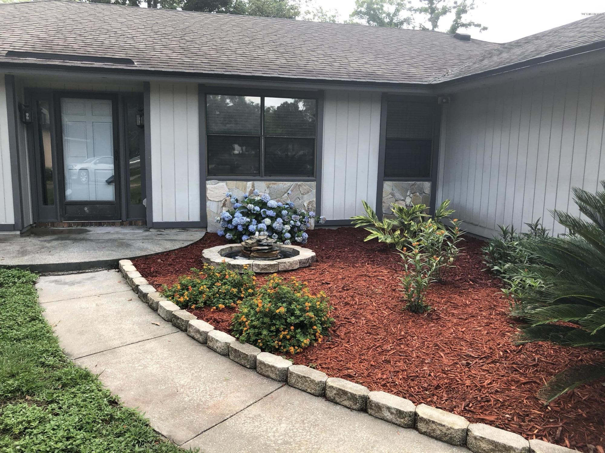 8143 Crosswind Road Jacksonville, FL 32244 - Photo 3 of 20 l7XCZ6qeTs6K+ztp4IgHjw