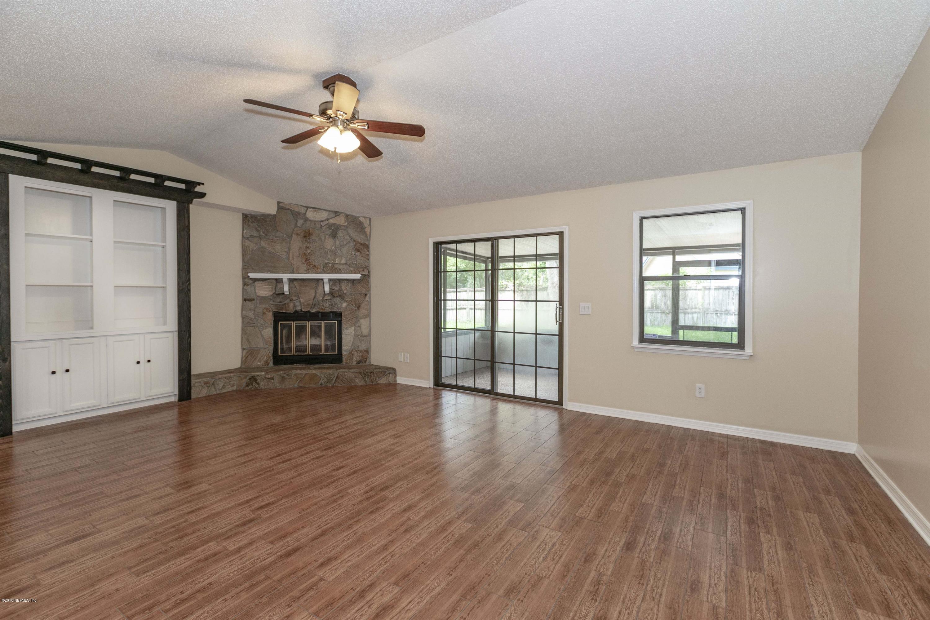 8143 Crosswind Road Jacksonville, FL 32244 - Photo 6 of 20 002_Family Room