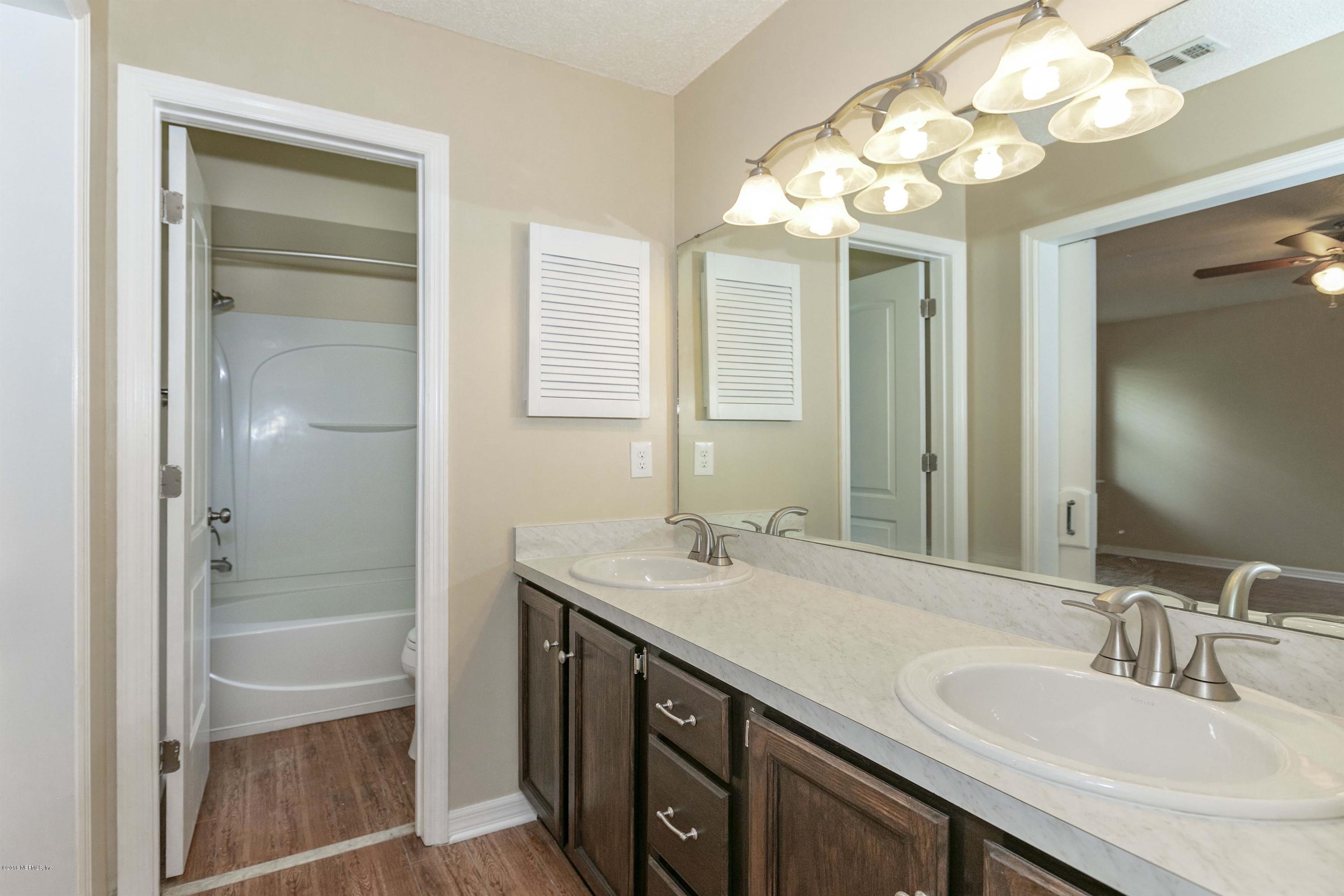 8143 Crosswind Road Jacksonville, FL 32244 - Photo 8 of 20 007_Master Bathroom