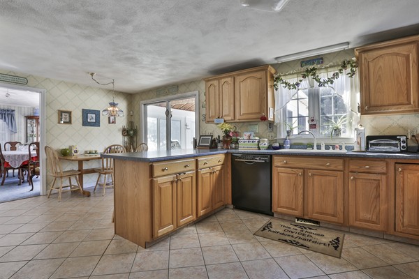 130 Davis Road Bedford, MA 01730 - Photo 3 of 13 Gallery Image 3
