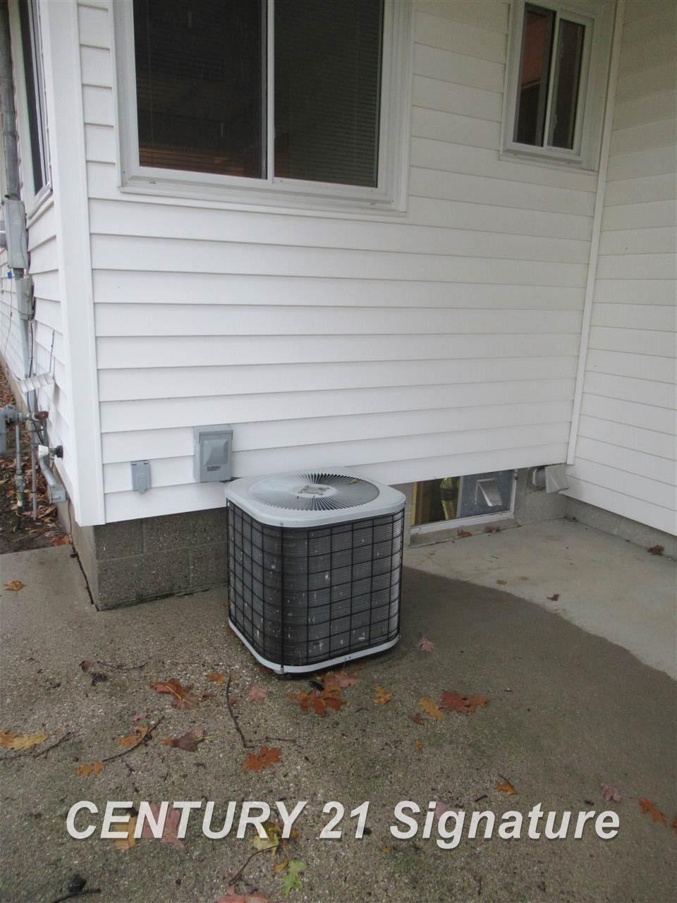 592 South Huron Road Linwood, MI 48634 - Photo 26 of 29