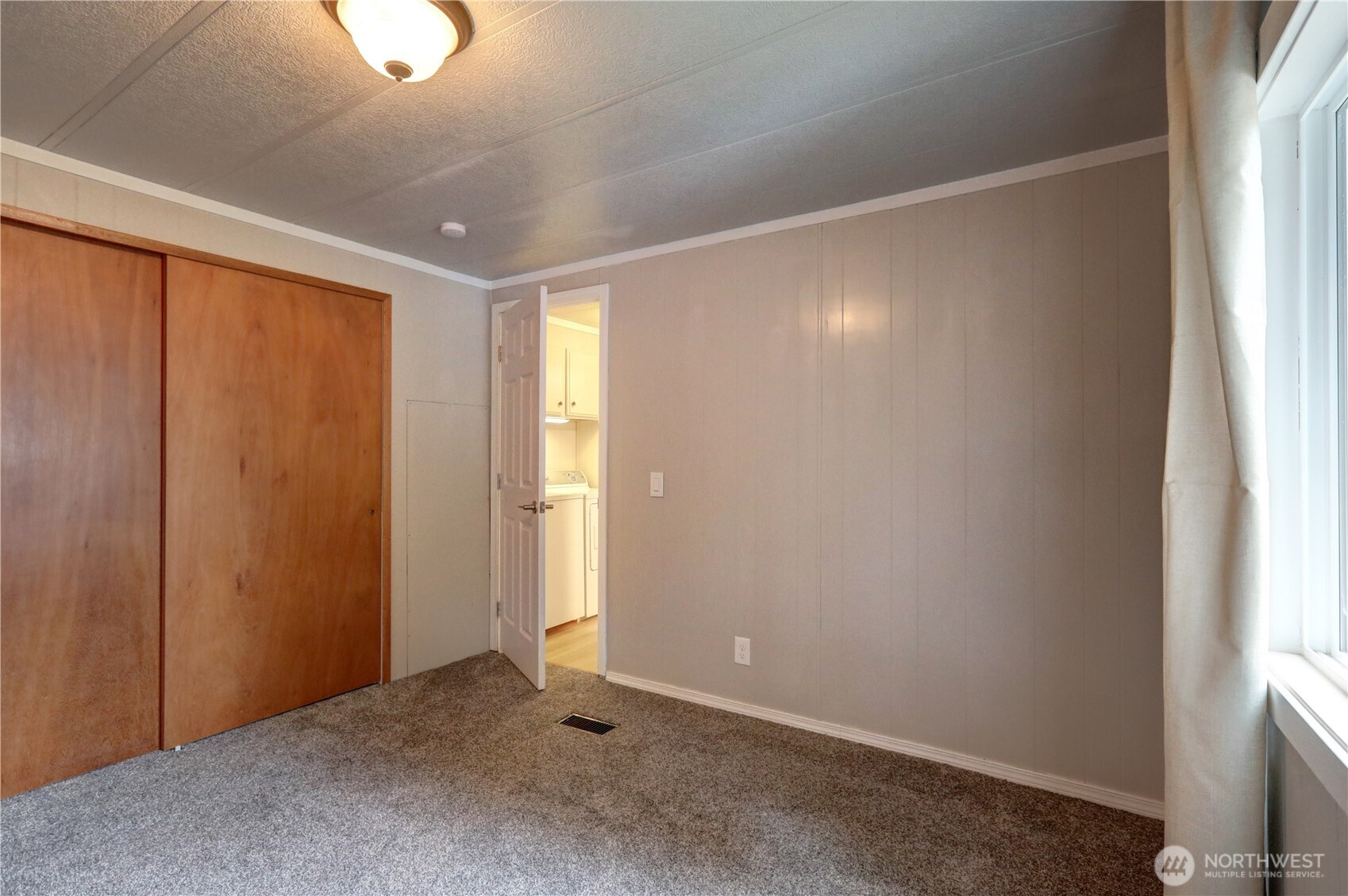 32501 Northeast 50th Street, Unit 6 Carnation, WA 98014 - Photo 11 of 13