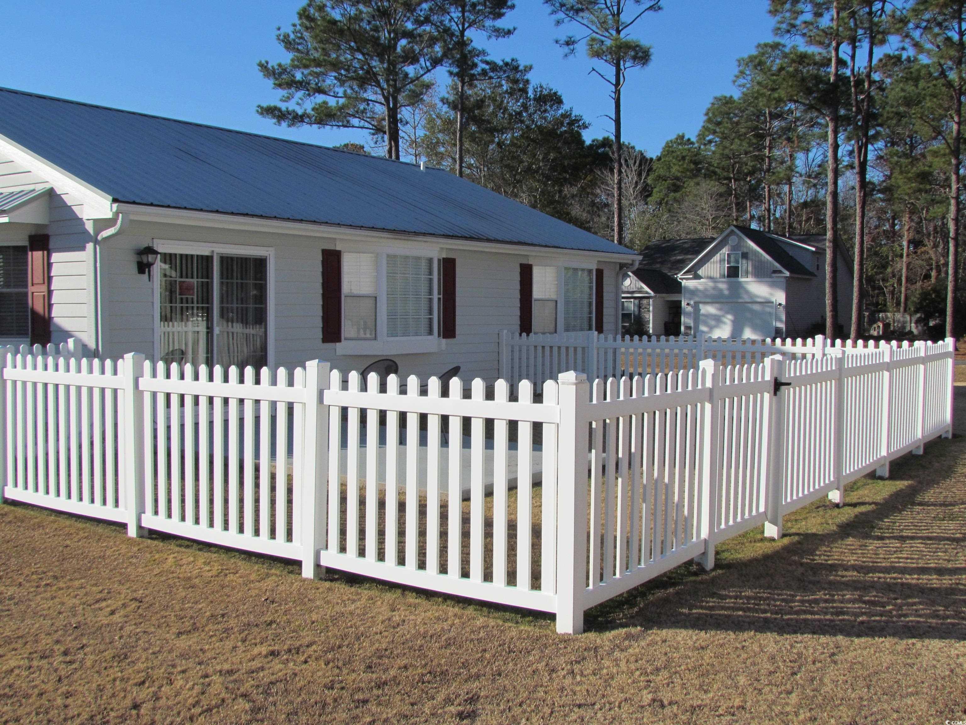 100 Inverness Court Myrtle Beach, SC 29588 - Photo 3 of 22 Small Fenced back yard for your pet