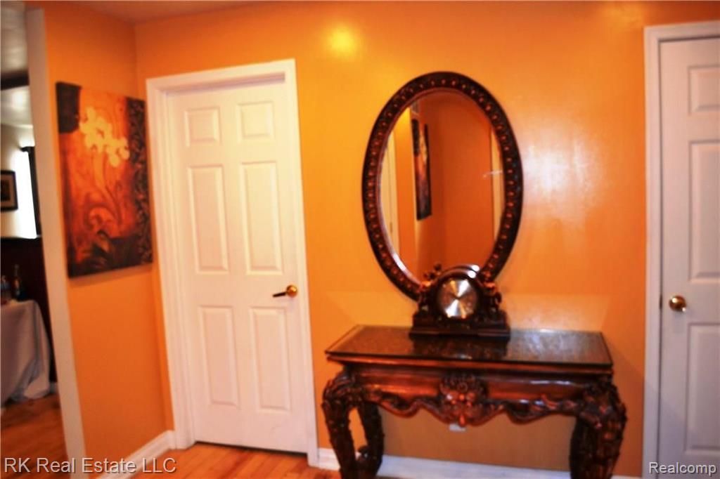 317 Shadywood Road Rochester Hills, MI 48307 - Photo 5 of 15