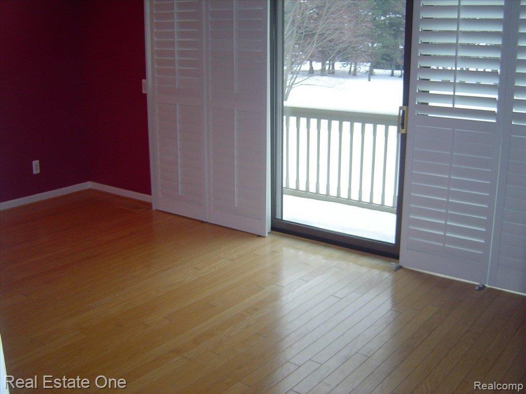 658 Tennyson, Unit 27 Rochester, MI 48307 - Photo 18 of 22 MBR - balcony