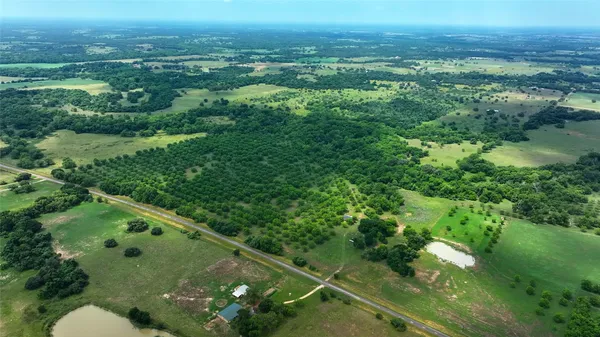 $1,600,000 | 4898 Farm To Market Road 2616, Hallettsville, TX 77964