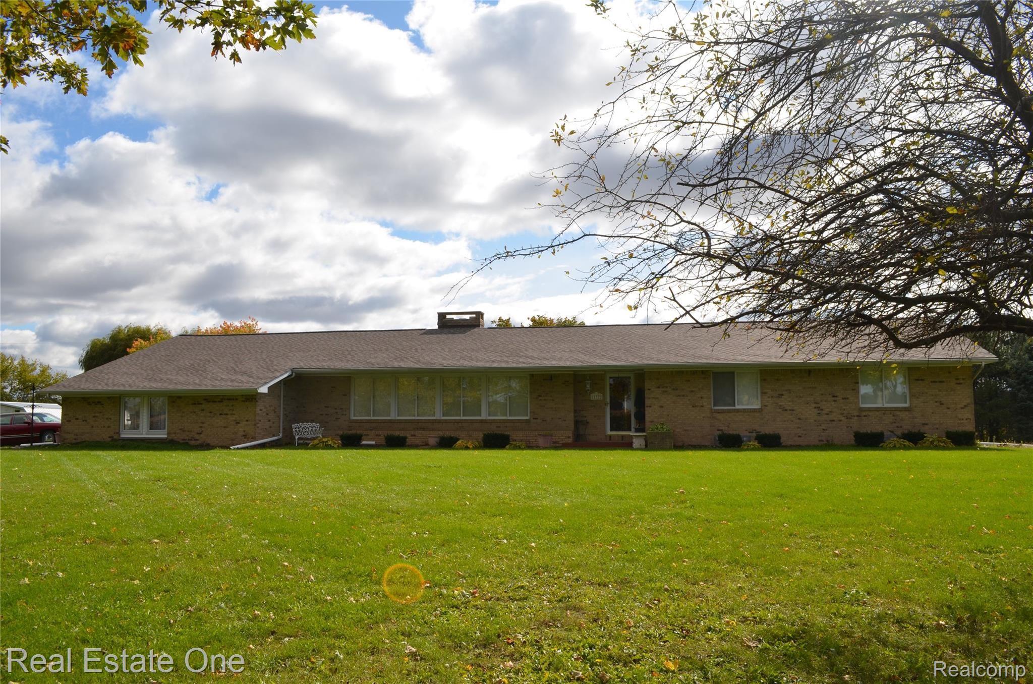 11372 East Juddville Road Flushing, MI 48433 - Photo 4 of 38 DSC_0469.JPG