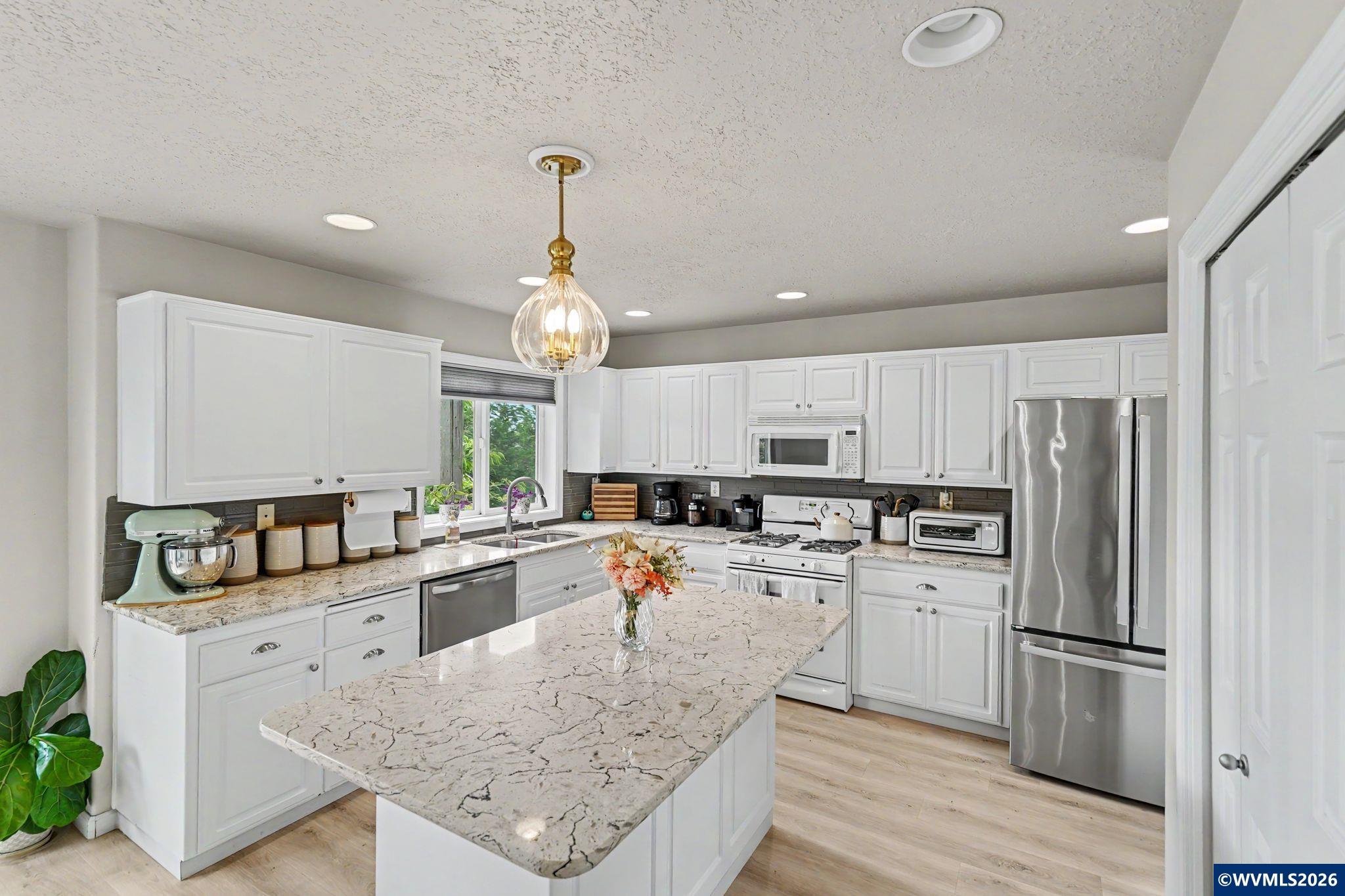 151 Breyonna Way Silverton, OR 97381 - Photo 12 of 49