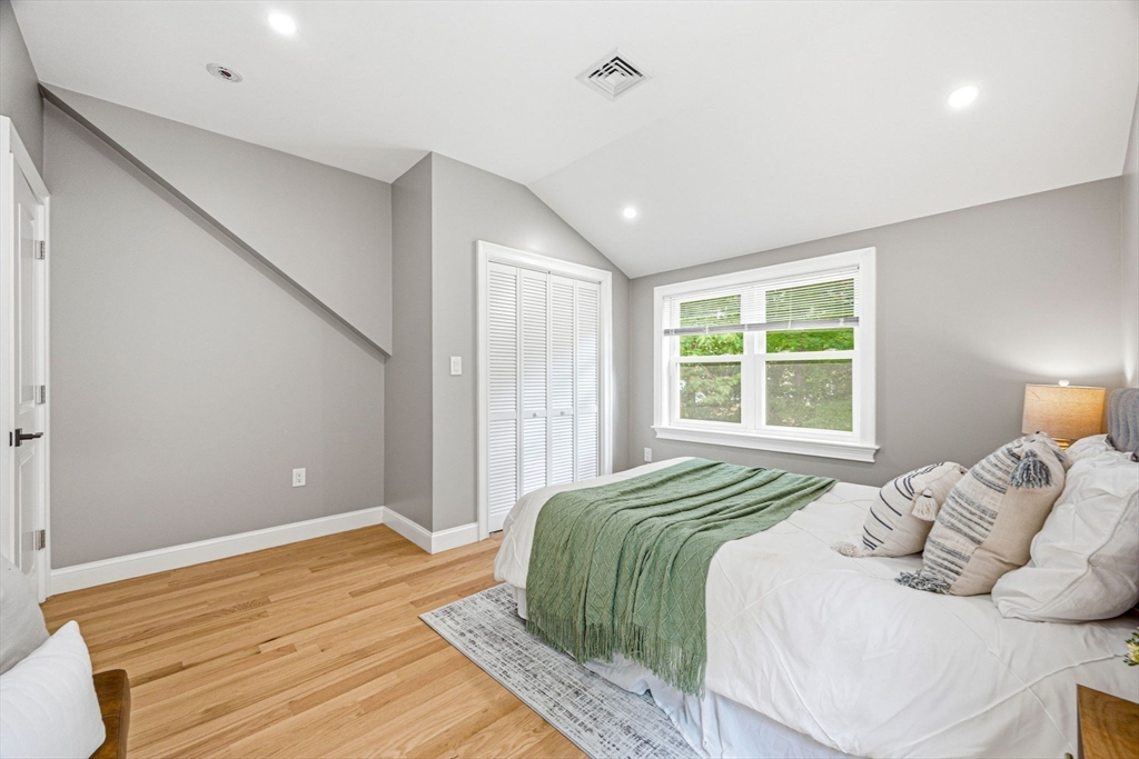 63 Russell Road Wellesley, MA 02482 - Photo 27 of 42