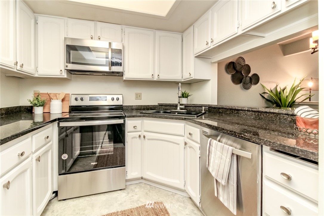 2507 Northeast 4th Street, Unit 317 Renton, WA 98056 - Photo 3 of 16