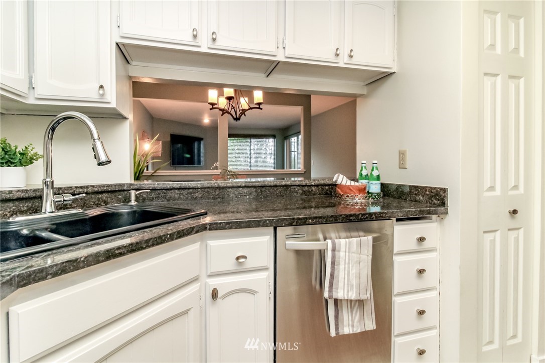 2507 Northeast 4th Street, Unit 317 Renton, WA 98056 - Photo 4 of 16