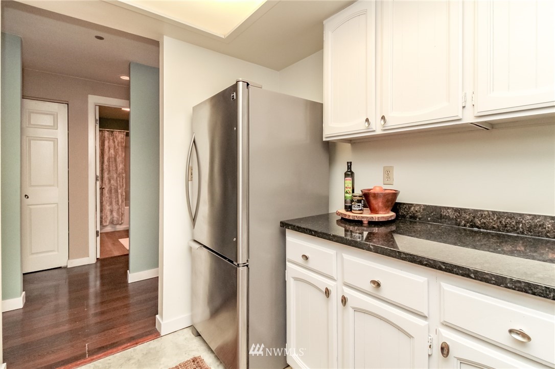 2507 Northeast 4th Street, Unit 317 Renton, WA 98056 - Photo 5 of 16