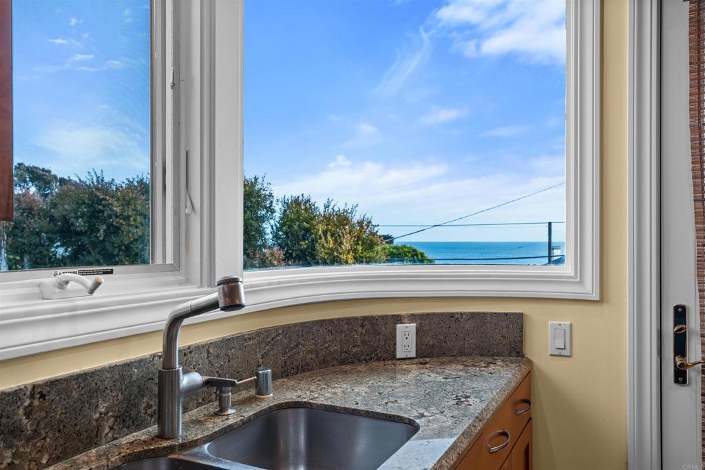 1477 Neptune Avenue Encinitas, CA 92024 - Photo 18 of 40