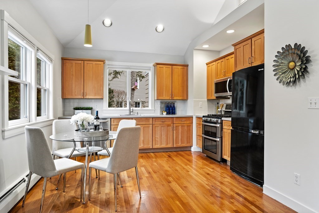 78 Springs Road Bedford, MA 01730 - Photo 4 of 29 Gallery Image 4