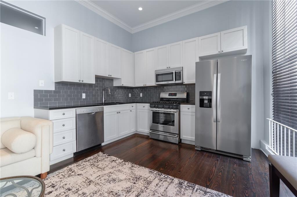 220 Decatur Street, Unit 204 New Orleans, LA 70130 - Photo 8 of 17 Gallery Image 8