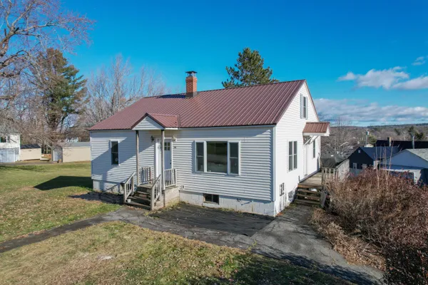 $259,900 | 36 Ireland Avenue, Corinna, ME 04928