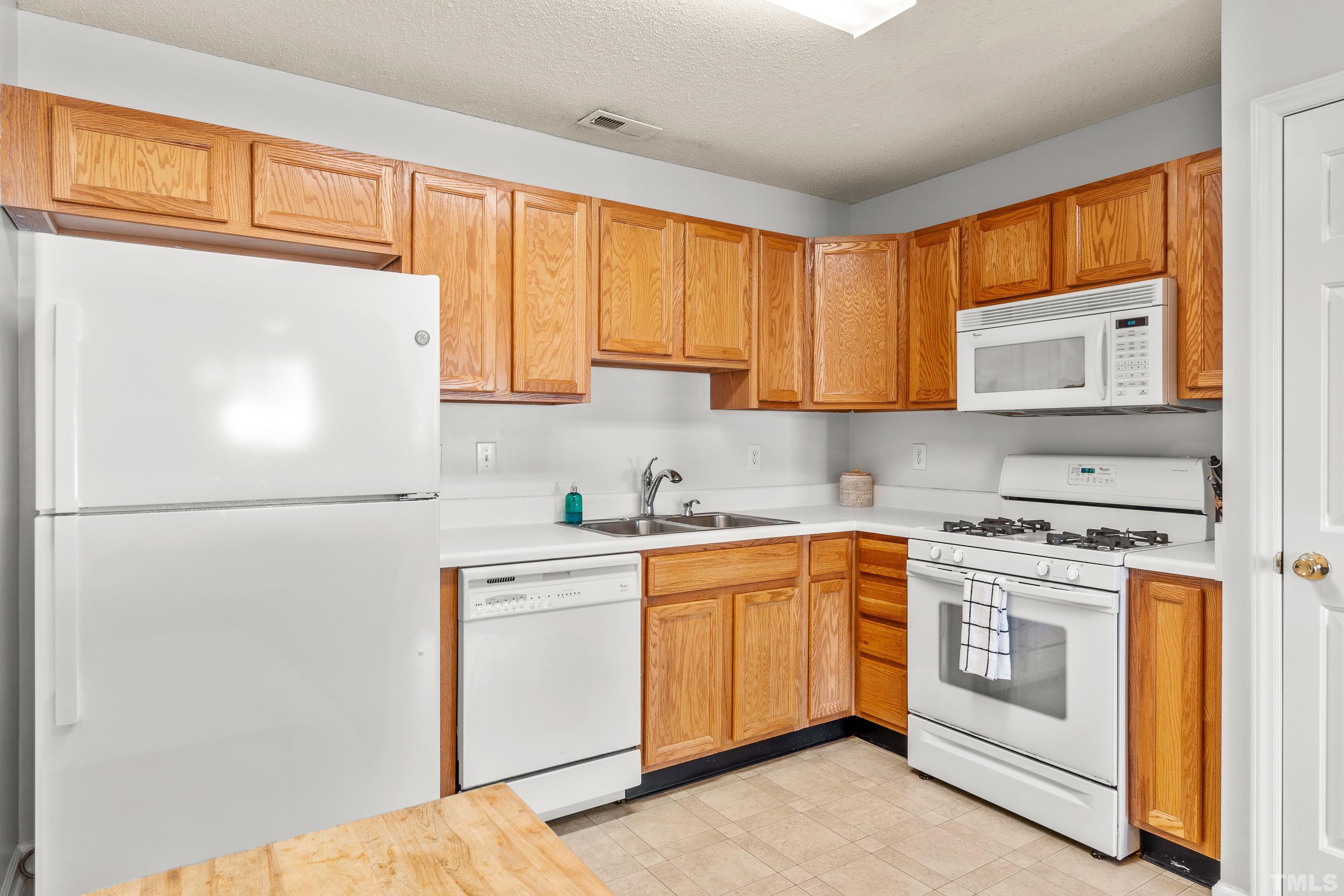 8650 Neuse Landing Lane, Unit 104 Raleigh, NC 27616 - Photo 8 of 18 Gallery Image 8