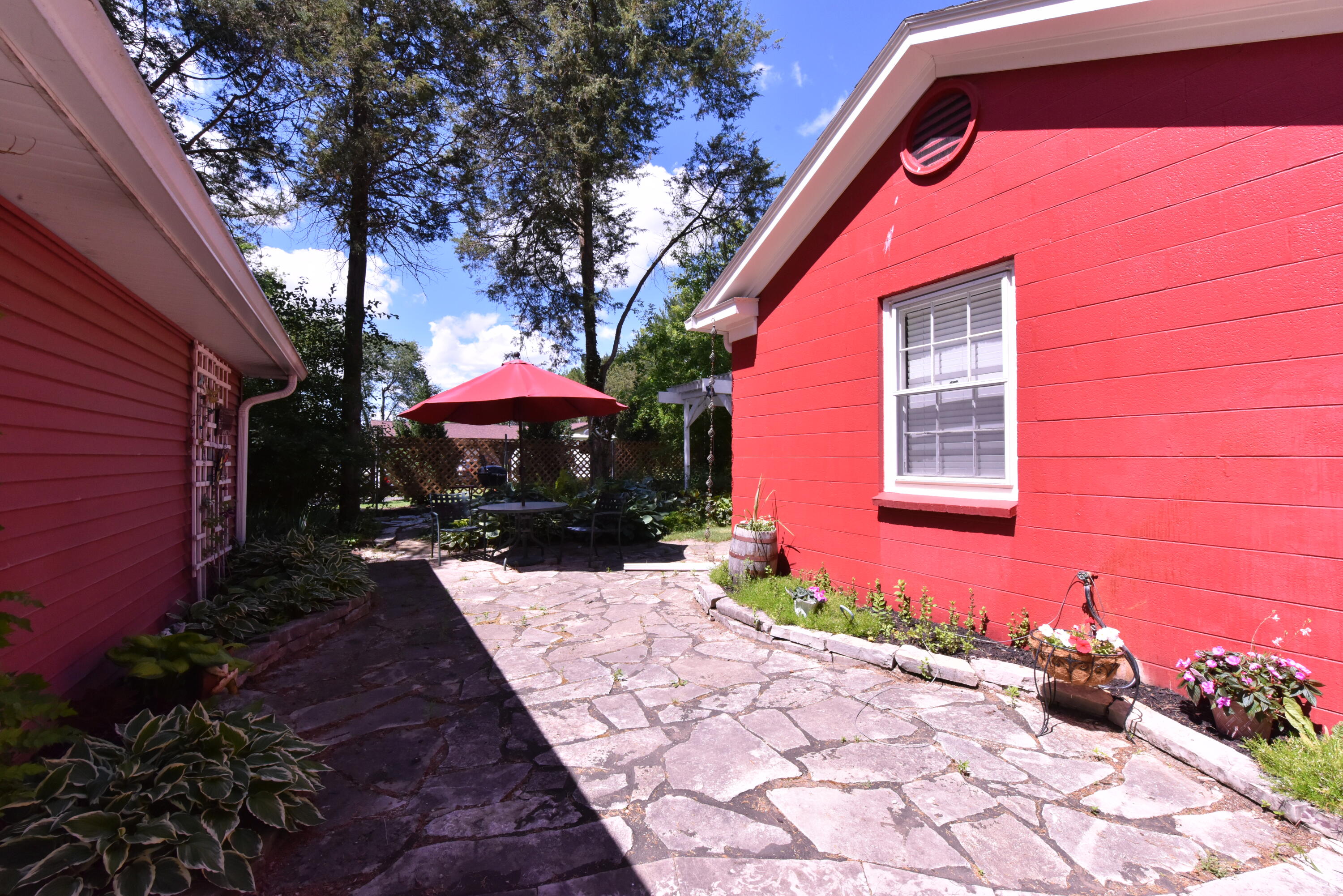 1123 South Utica Road Summit, WI 53066 - Photo 28 of 37 Stone Patio